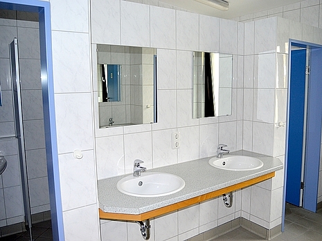 Sanitäranlage / Waschraum / Dusche